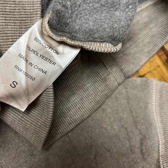 XXXTENTACION Tan Crewneck Sweater with Long Sleeves and Ribbed Cuffs NWOT - Picture 6 of 7